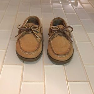 Sperry boat shoes